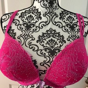 Victoria’s Secret hot pink plunge bra, 36 DDD